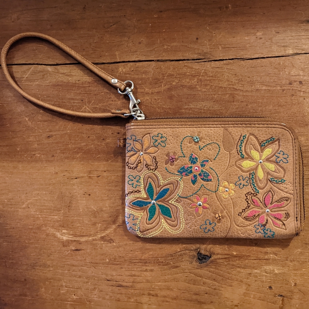 Fossil floral embroidered wristlet